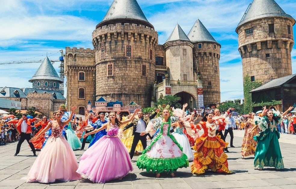 Ba Na Hills - hanh trinh 10 nam khai mo coi tien hinh anh