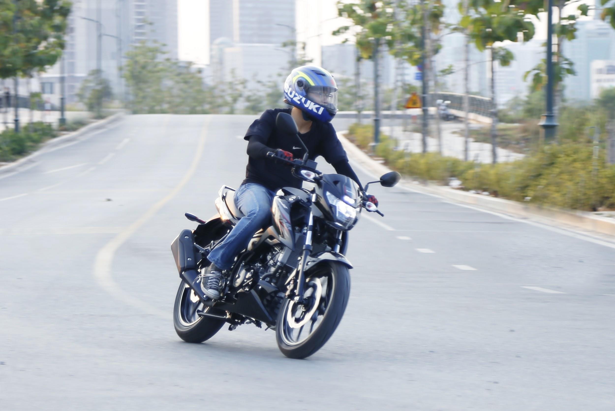 Suzuki GXS150 Bandit - mau naked bike 150 cc hiem hoi co yen lien mach hinh anh