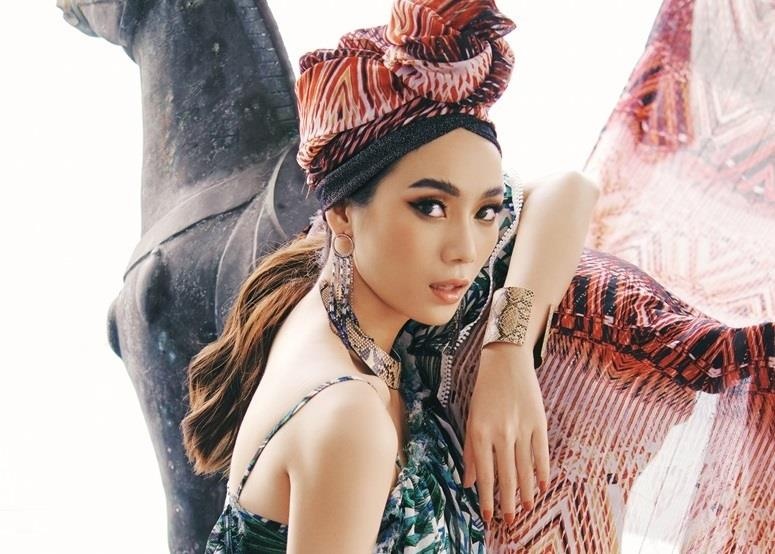 Bat tay Corele V, Vincent Doan quyet tam thoat mac 'NTK cua hoa hau' hinh anh