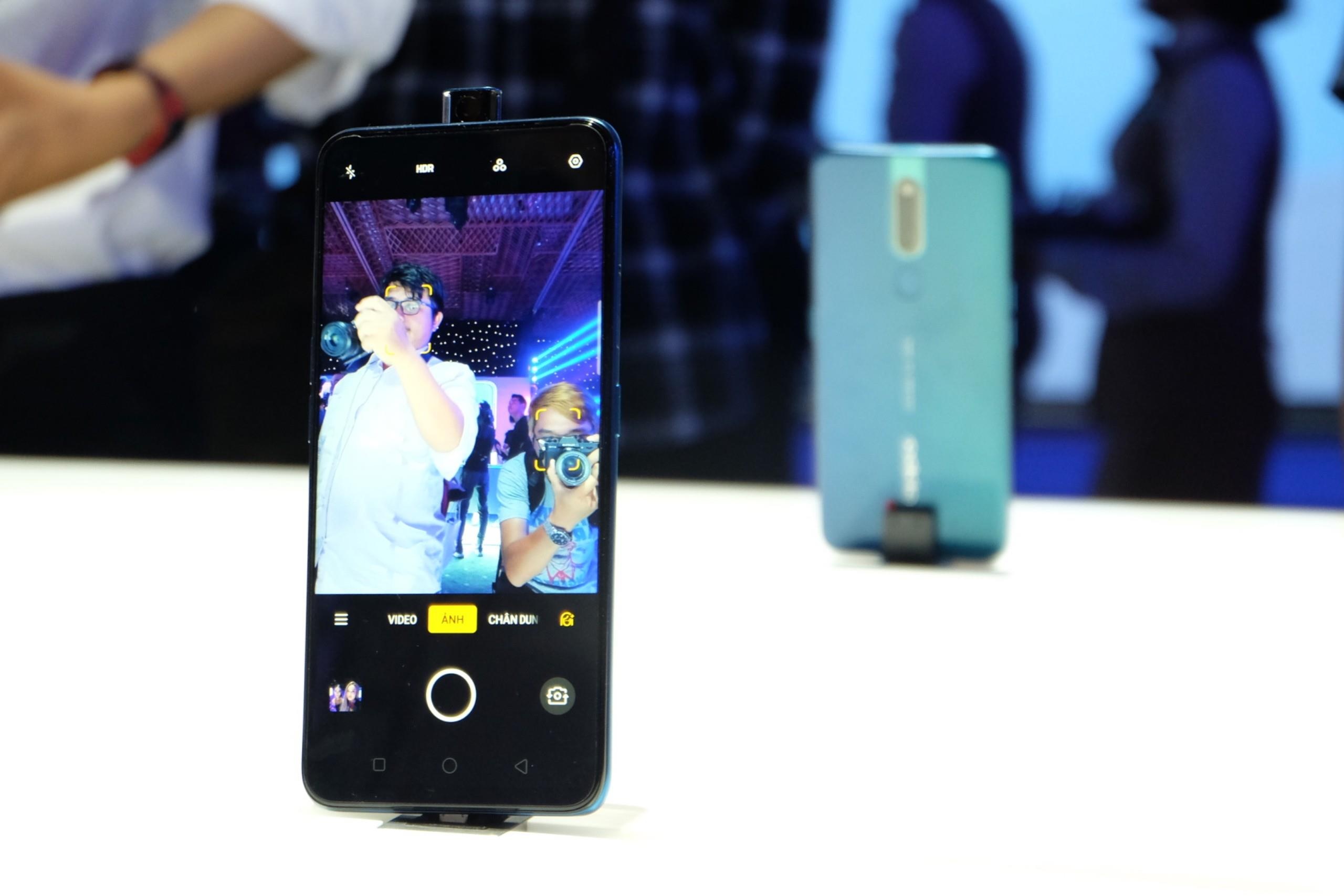 Oppo F11, F11 Pro ra mat tai VN - camera 48 MP, gia tu 7,29 trieu hinh anh