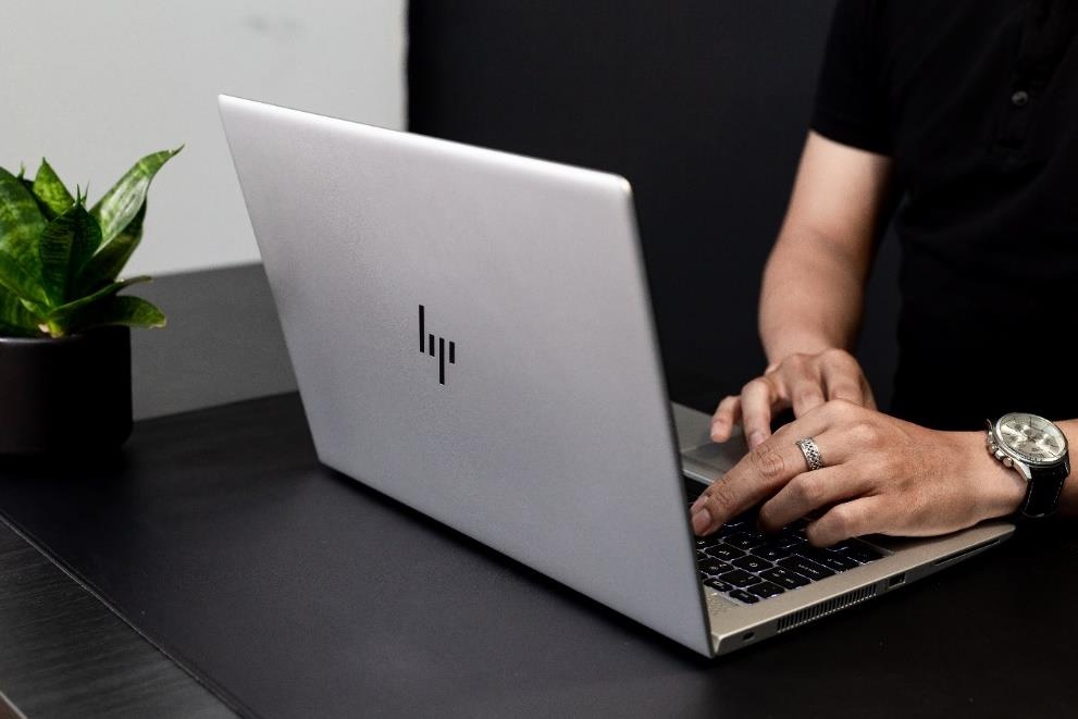 HP EliteBook 705 series G5 - hieu suat cao, thiet ke lich lam hinh anh