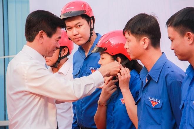 Honda VN to chuc le phat dong huong ung 'Nam ATGT 2019' hinh anh