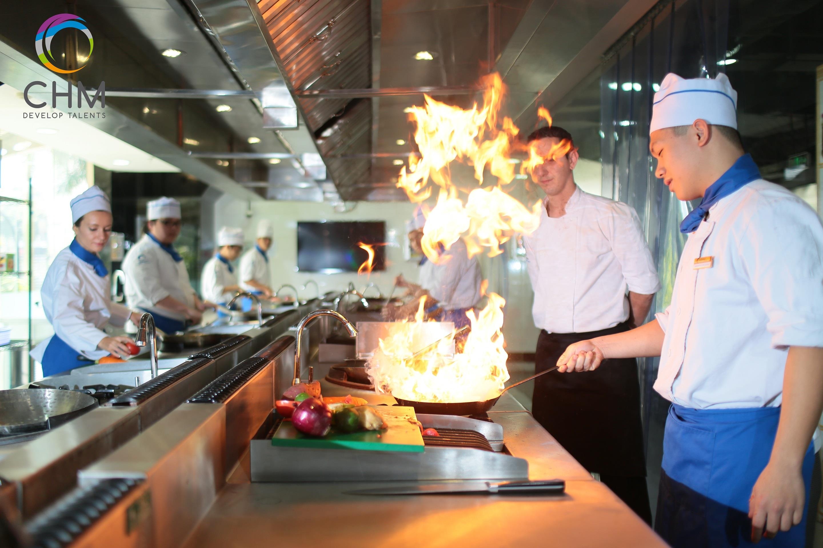 Hoc vien Quoc te CHM anh 4