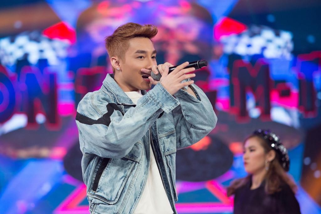 Son Tung M-TP lam bung no san khau Oppo F11 Series trong ngay tai xuat hinh anh