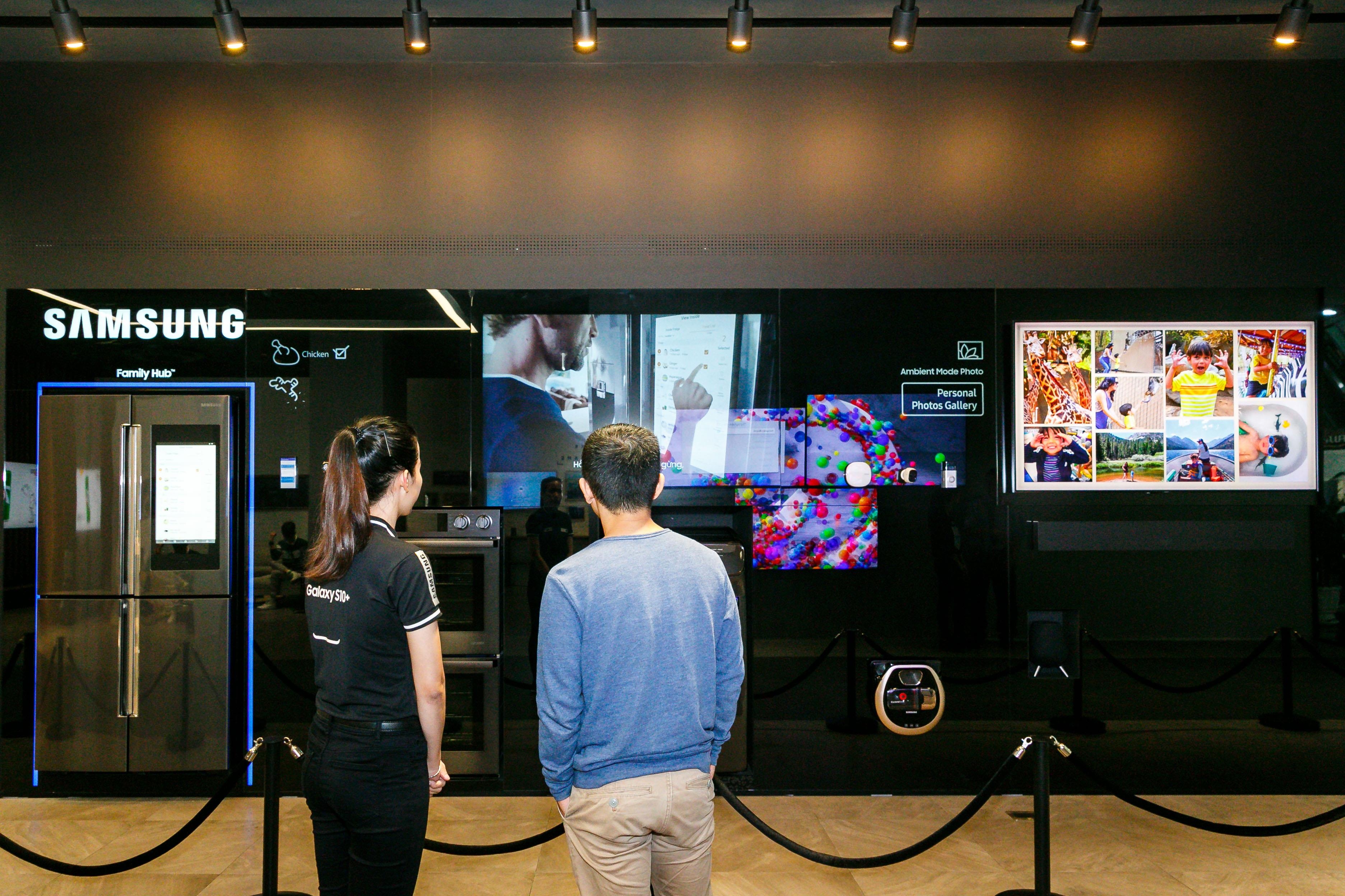 Samsung showcase ảnh 9 Samsung showcase anh 9
