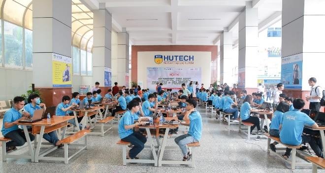 Kham pha loat giang duong 'khong dung hang' cua sinh vien CNTT Hutech hinh anh