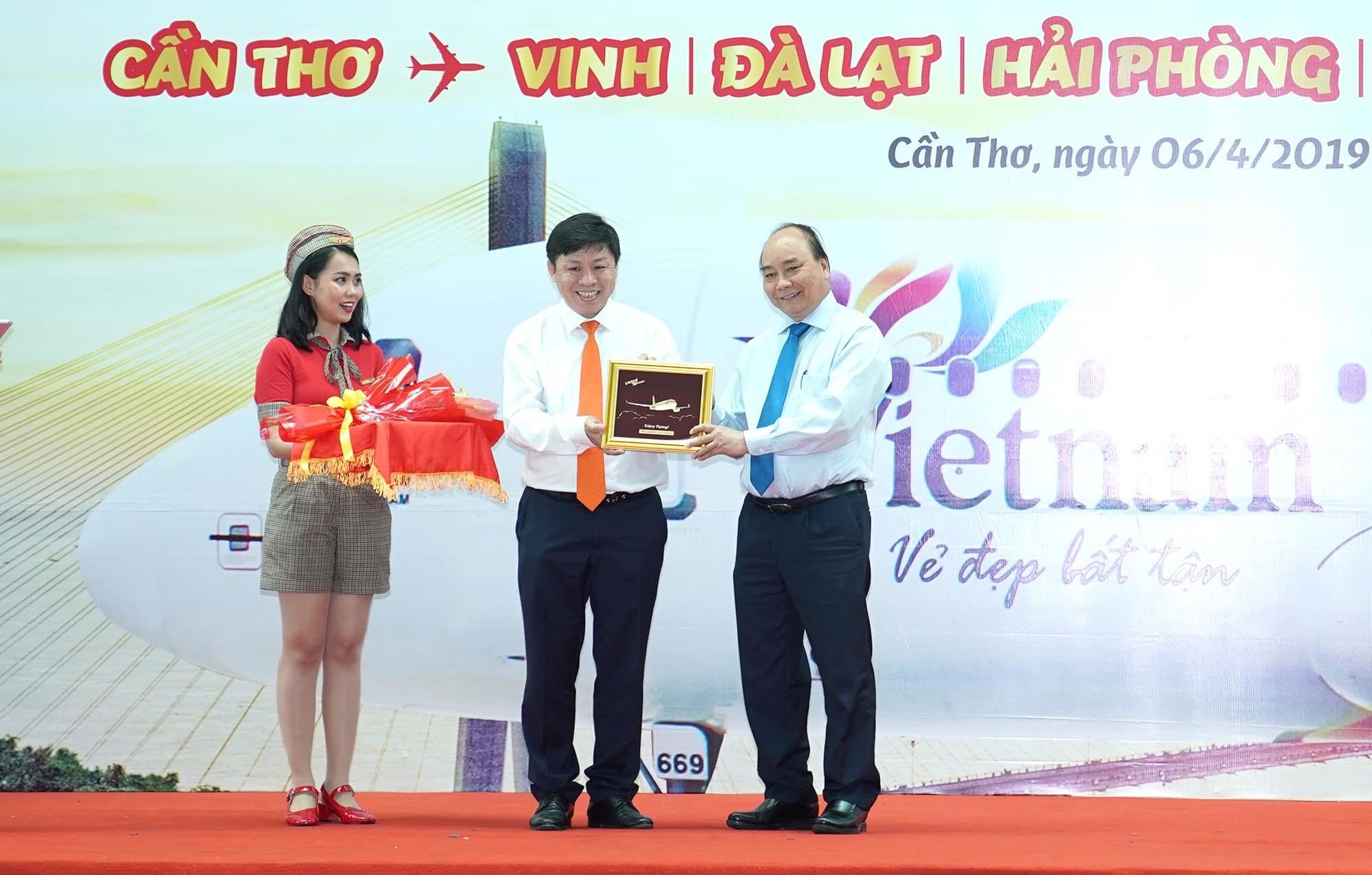 Vietjet khai truong 5 duong bay moi di va den cang hang khong Can Tho hinh anh