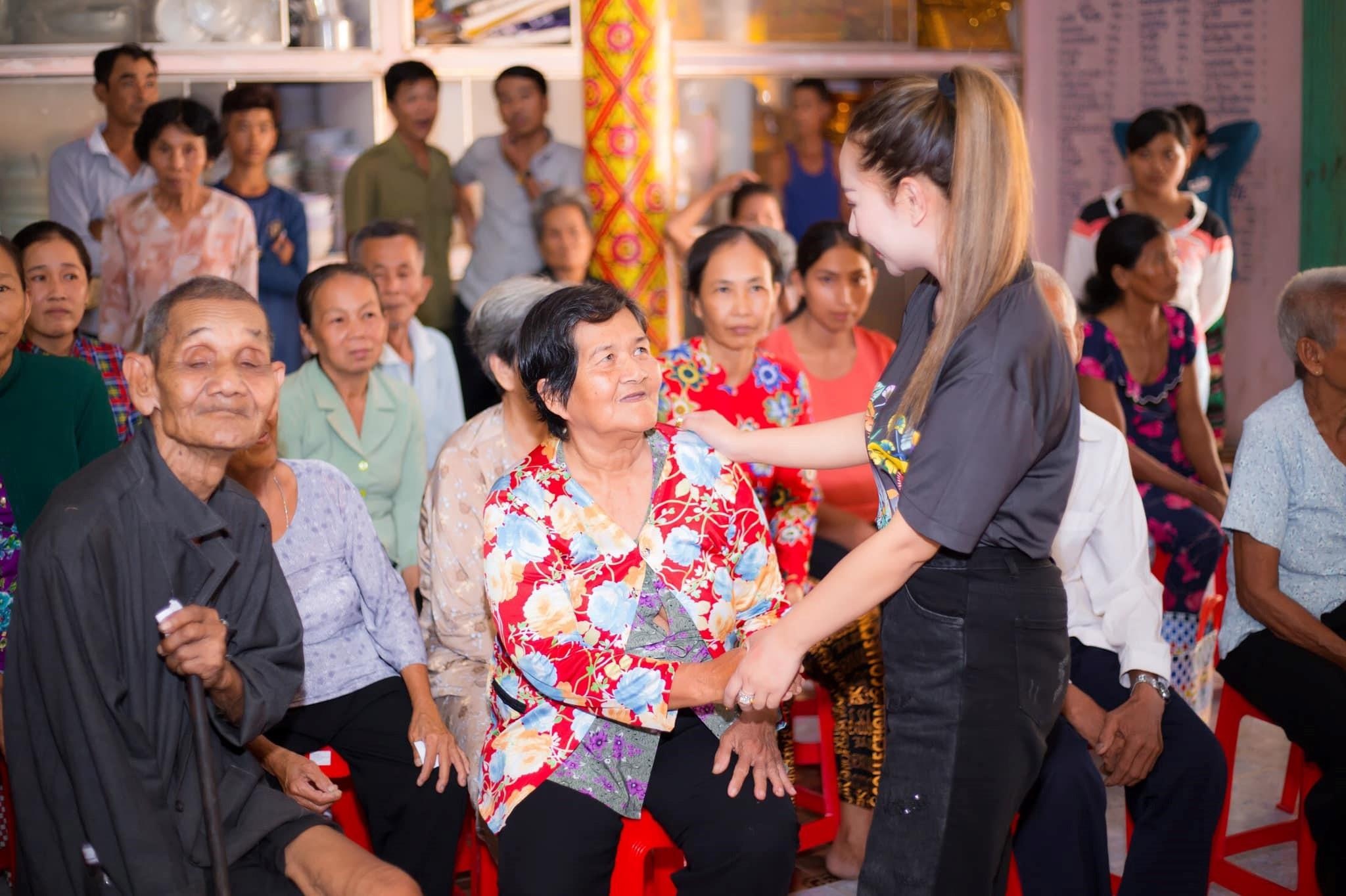 Doanh nhan Hang Le anh 4