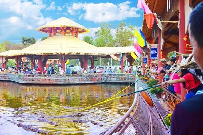 Khu du lich van hoa Suoi Tien anh 7