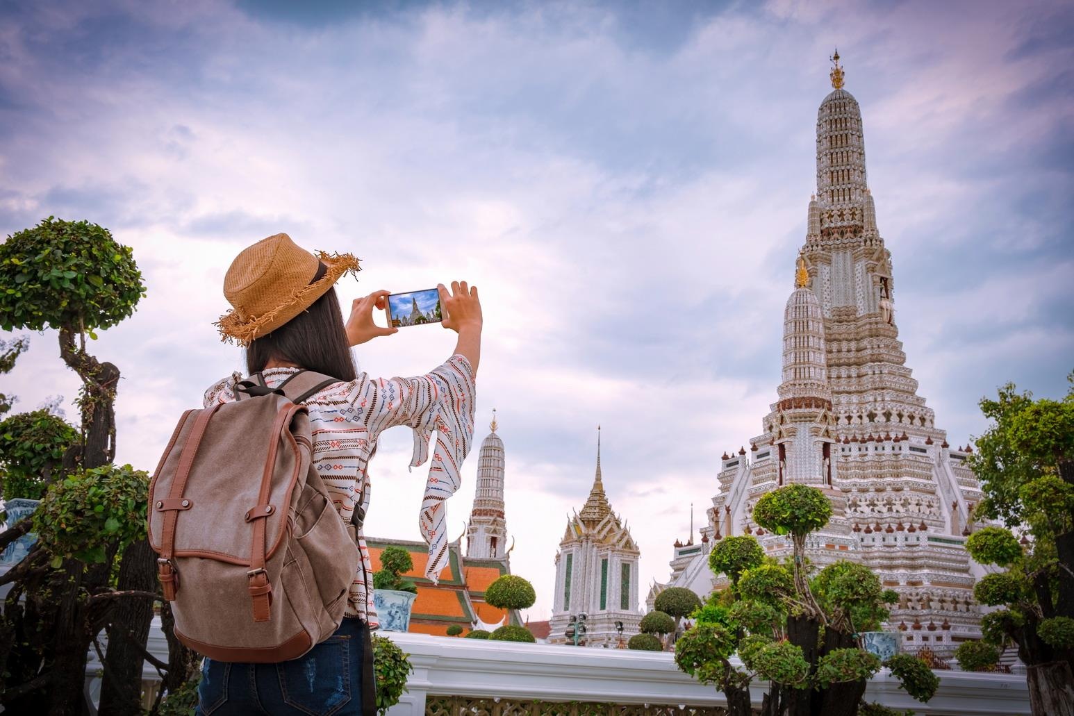 Uu dai den 49% khi mua tour tai ngay hoi du lich TP.HCM hinh anh