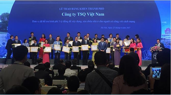 Chu dau tu TSQ anh 1