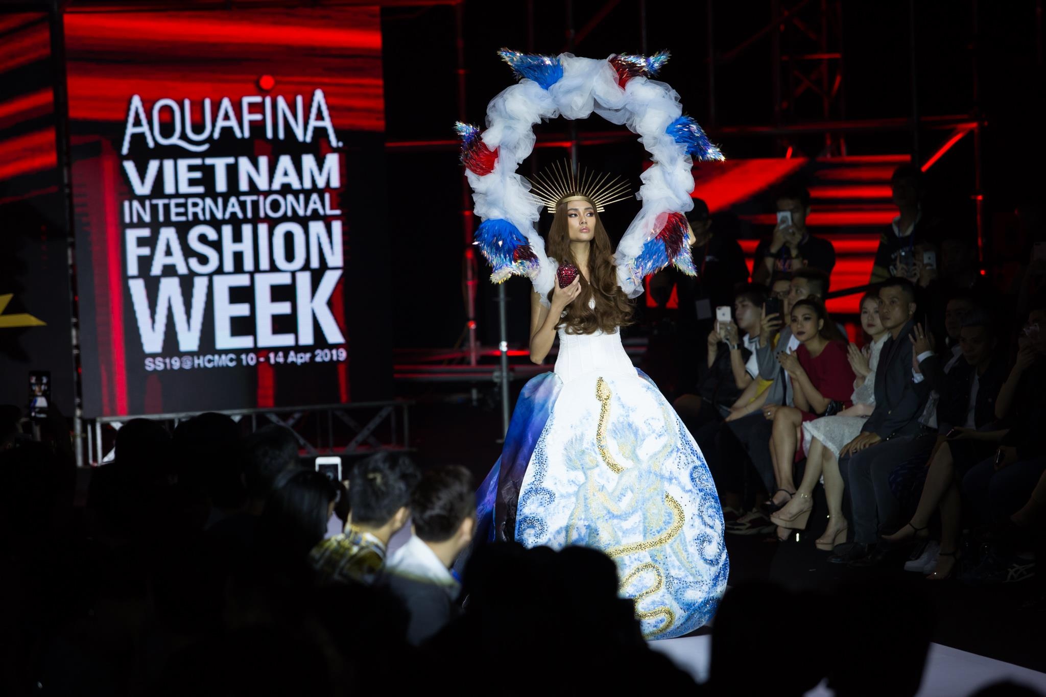 Auqafina VIFW 2019 anh 13