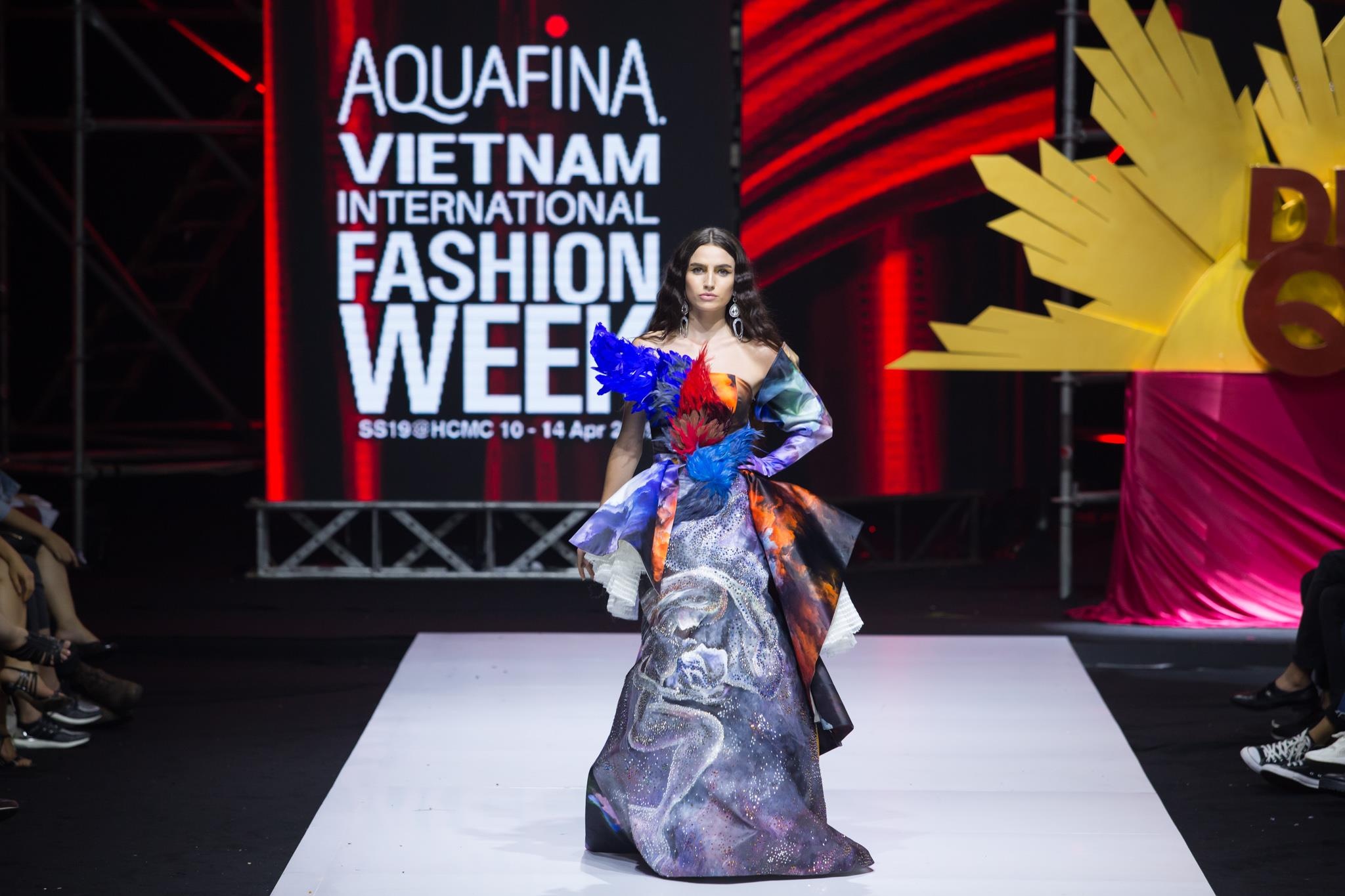 Auqafina VIFW 2019 anh 3