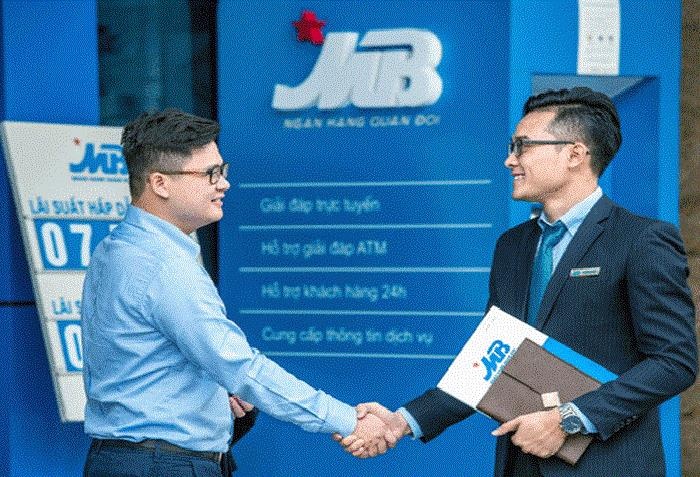 MB tung buoc hien thuc hoa chien luoc ngan hang cong dong voi SMECare hinh anh