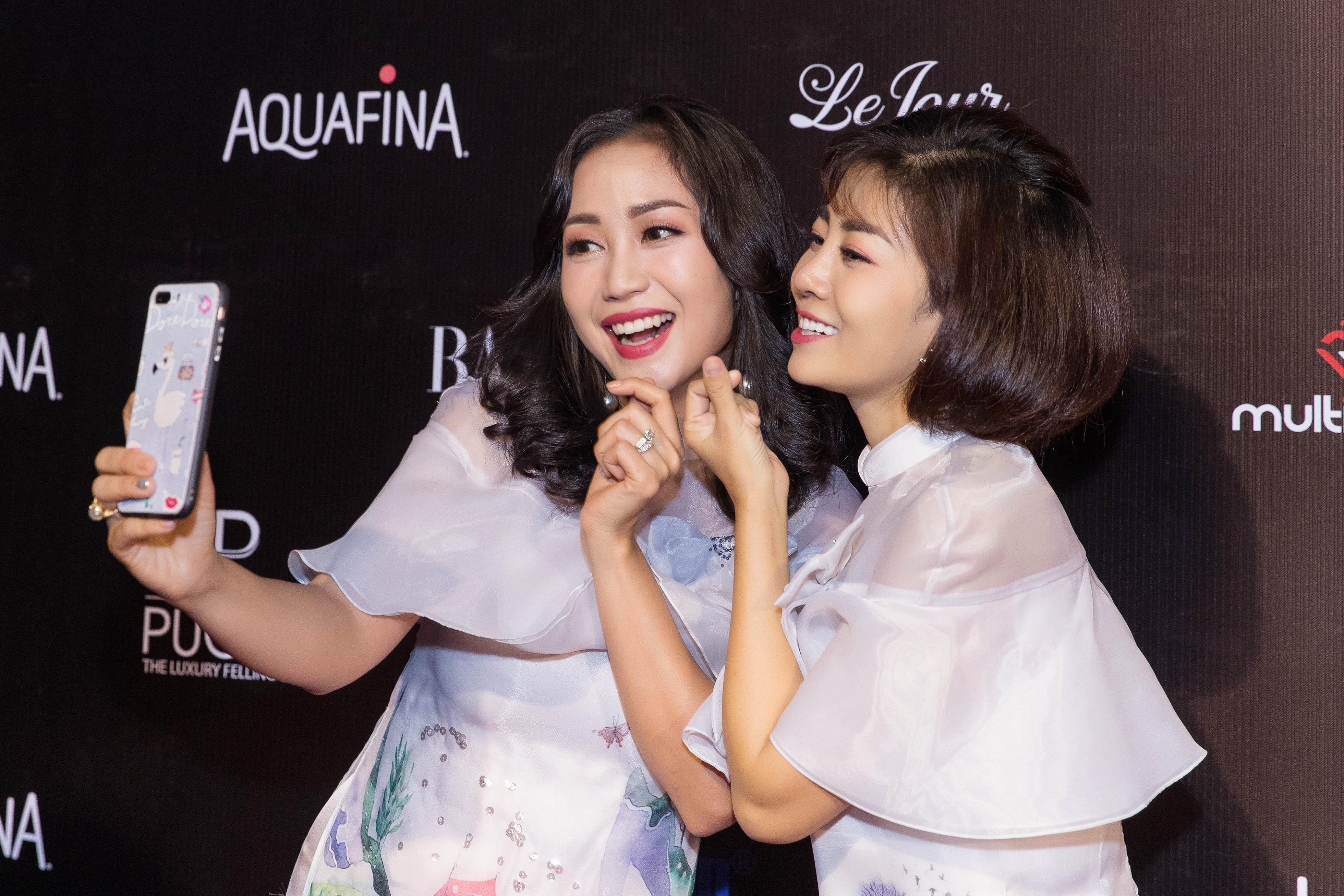 Oc Thanh Van, Mai Phuong rang ro tren tham do Aquafina VIFW ngay 2 hinh anh