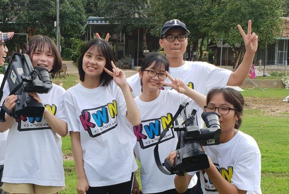 Tre em hoc gi tu nhung bo phim gan lien voi tuoi tho? hinh anh