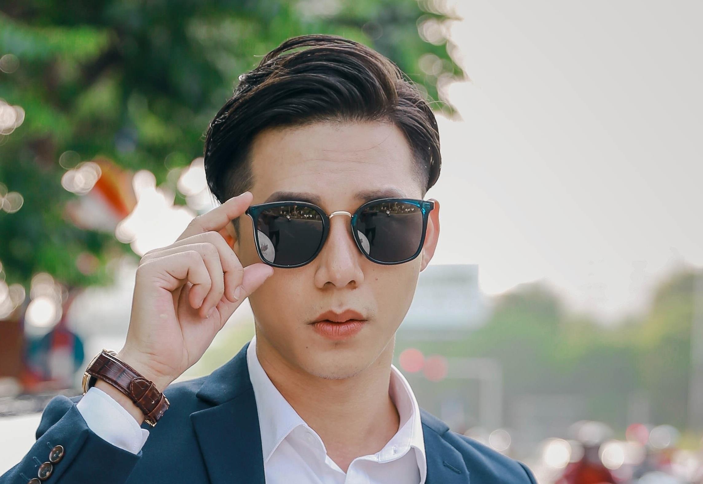 Dang Quang Watch uu dai 30% dip khai truong showroom moi hinh anh