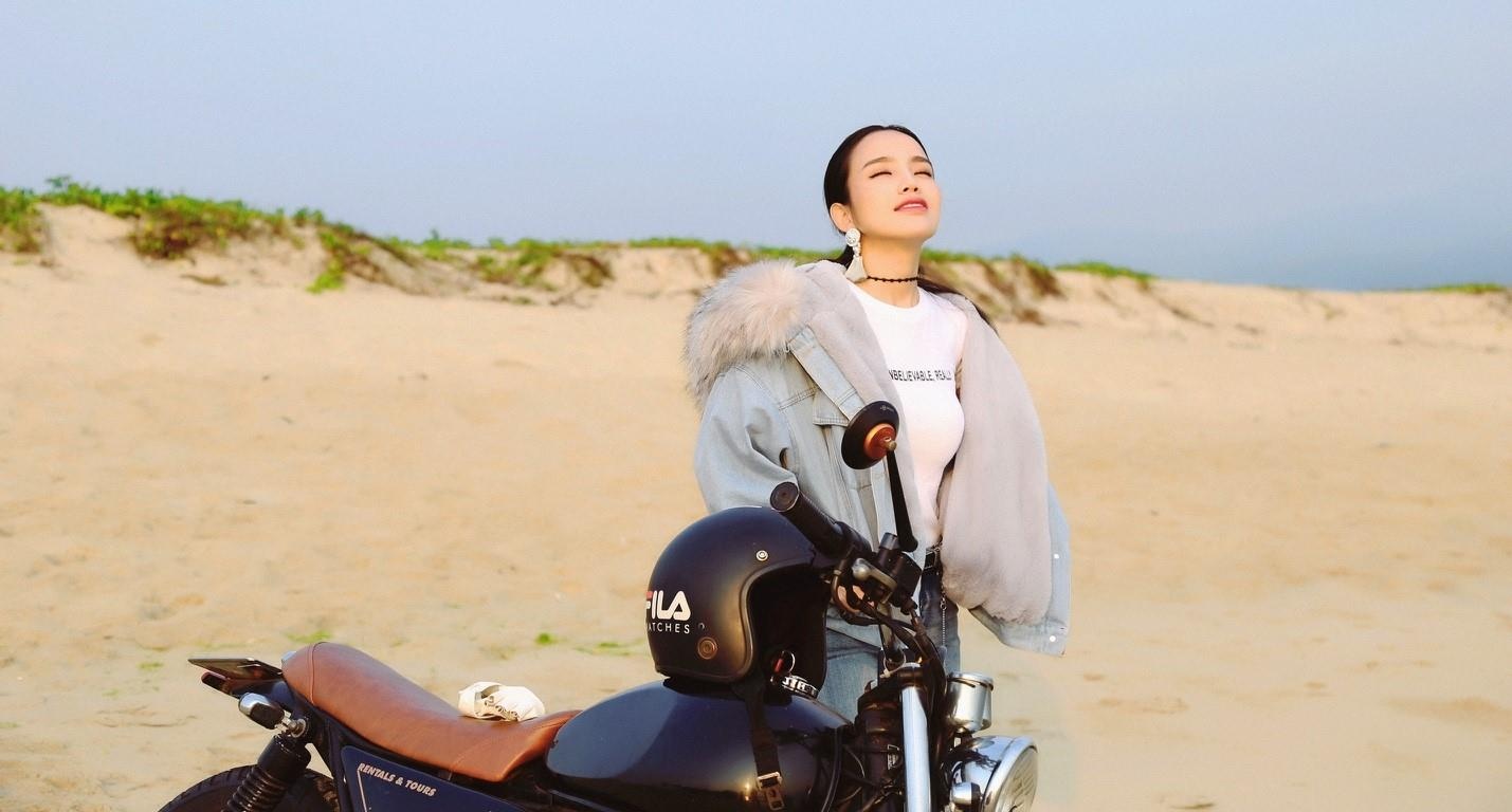 Sèn Hoàng Mỹ Lam  ảnh 2 Sen Hoang My Lam anh 2