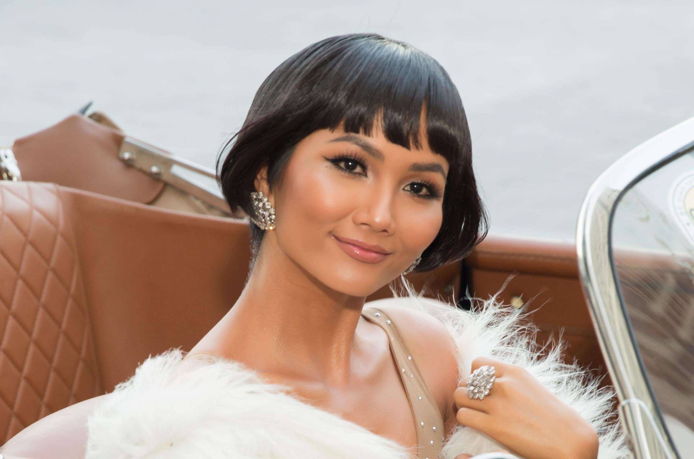 H'Hen Nie: ‘Vuong mien dep nhung khong lam toi toa sang’ hinh anh