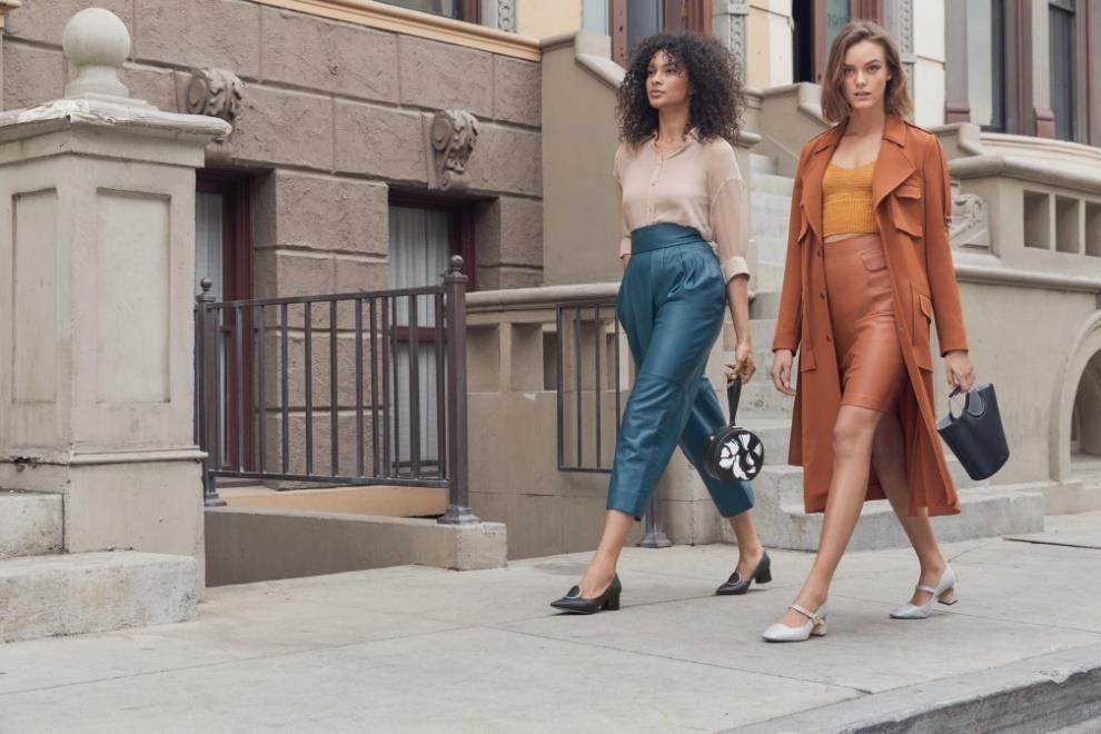 Mix-match trang phuc cung phu kien chuan phong cach chau Au hinh anh