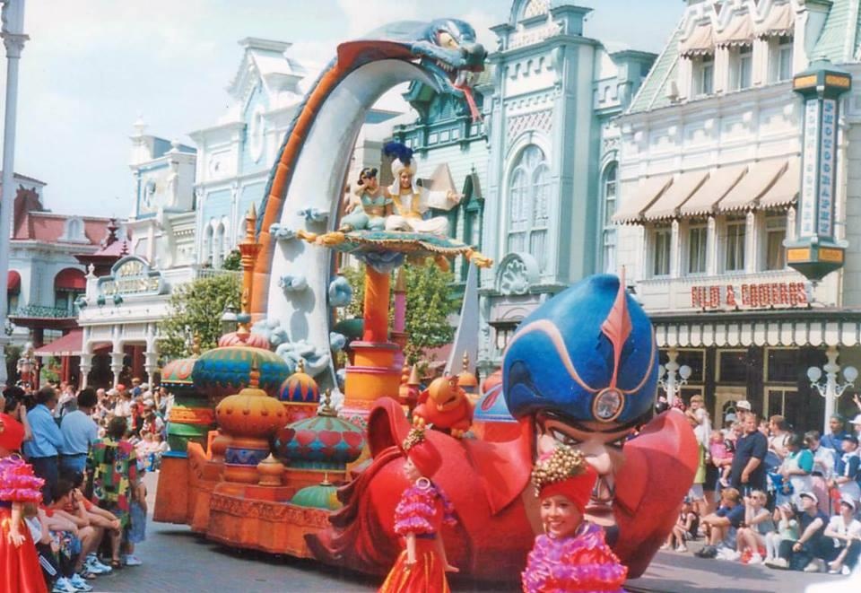 Tro ve tuoi tho voi le hoi 'Aladdin World' dip dai le hinh anh