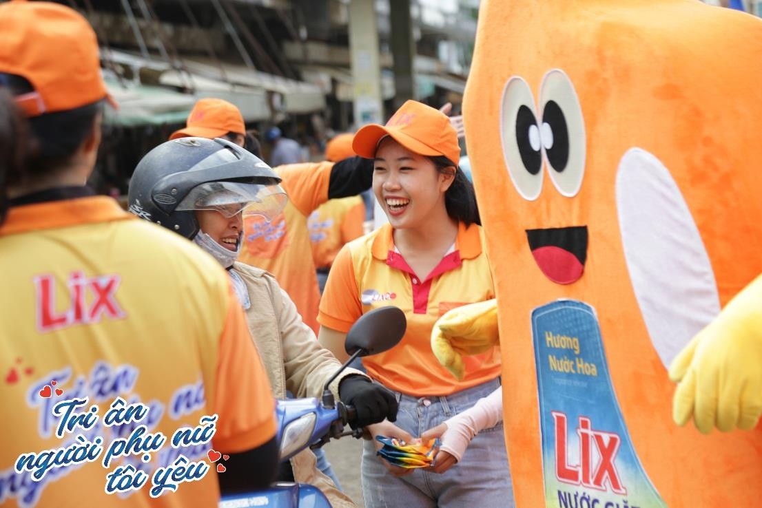 Chuong trinh 'Tri an nguoi phu nu toi yeu' ghe tham 5 tinh Tay Nguyen hinh anh