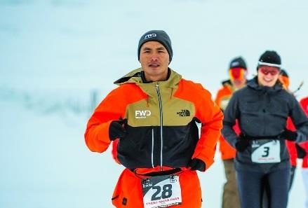 Tinh than but pha gioi han cua Phan Thanh Nhien o duong chay bang gia hinh anh