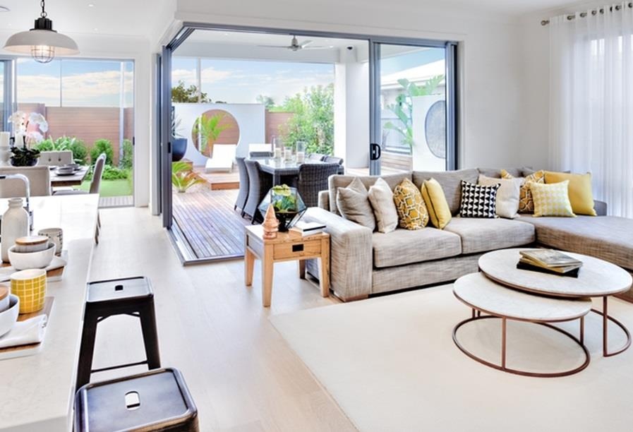 Chon phu kien phu hop cho cua kinh cuong luc hinh anh