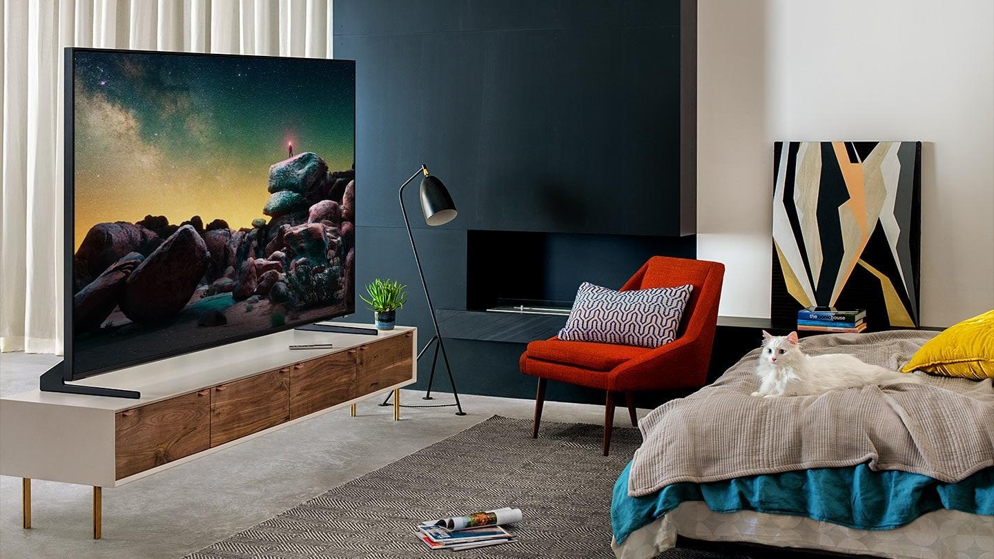 Kho video 8K ky luc trong TV QLED 2019 - Samsung quyet ‘bo xa doi thu’ hinh anh