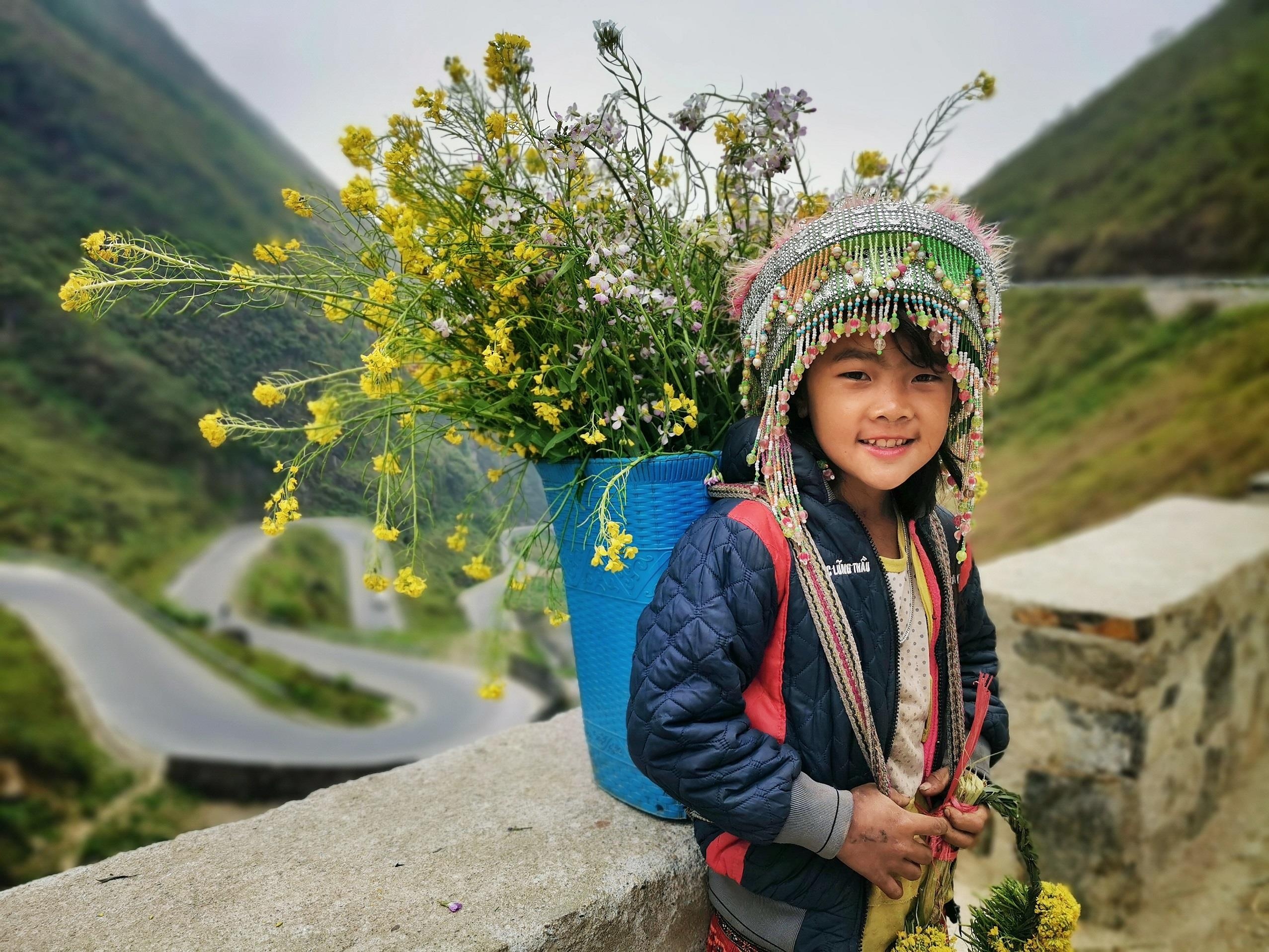 Ha Giang nguyen so, dong Thien Duong ky vi qua goc may P30 Pro hinh anh