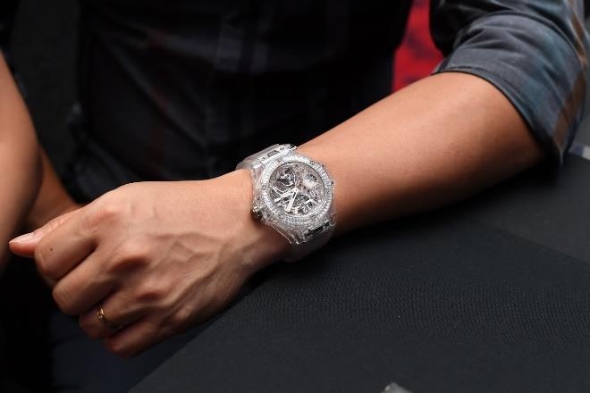 Hublot anh 2