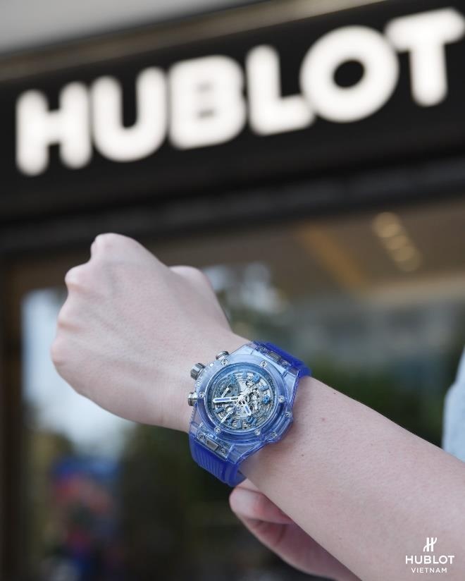 Hublot anh 3