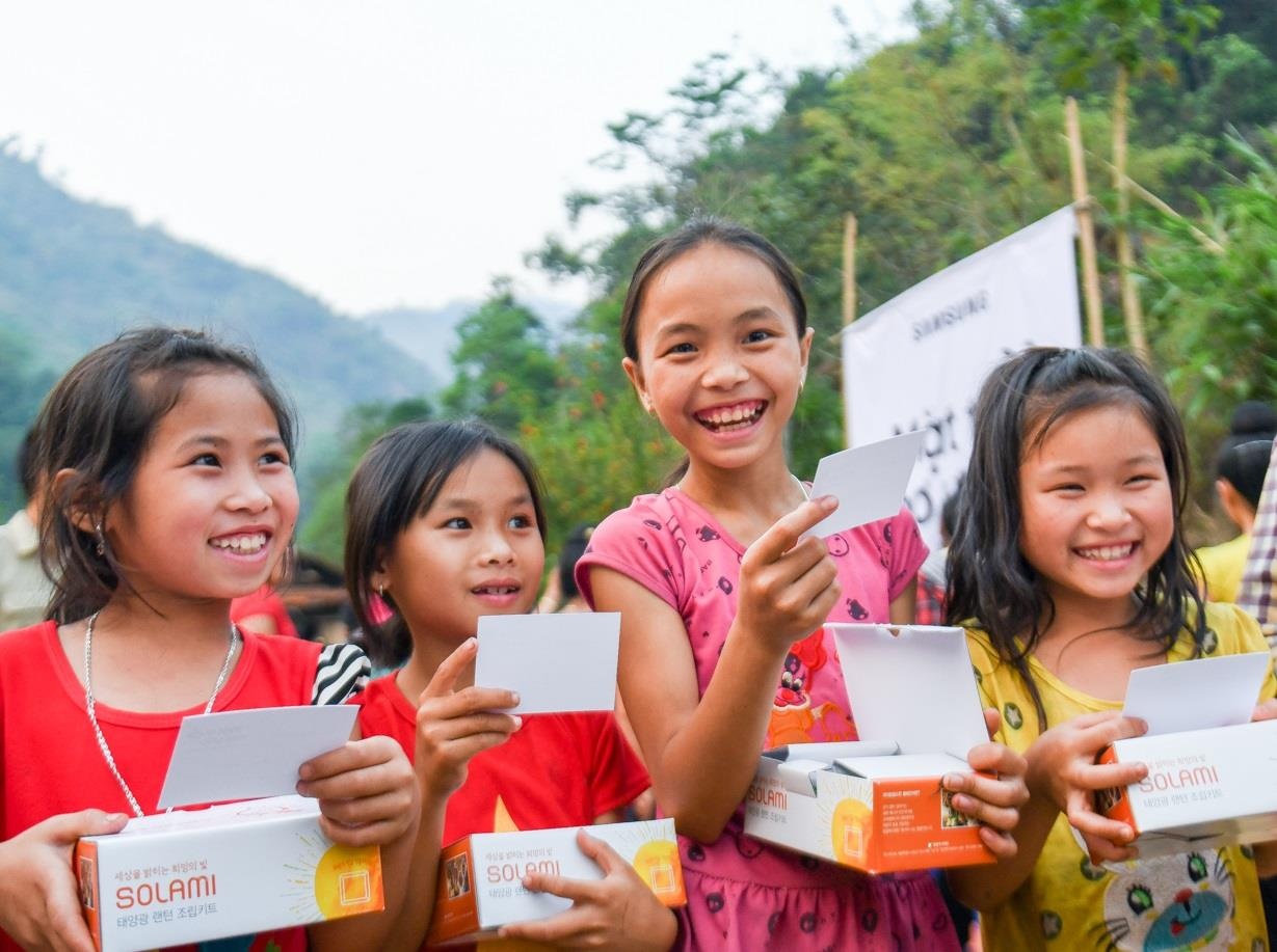 Thap sang nhung nu cuoi Chieng Noi hinh anh