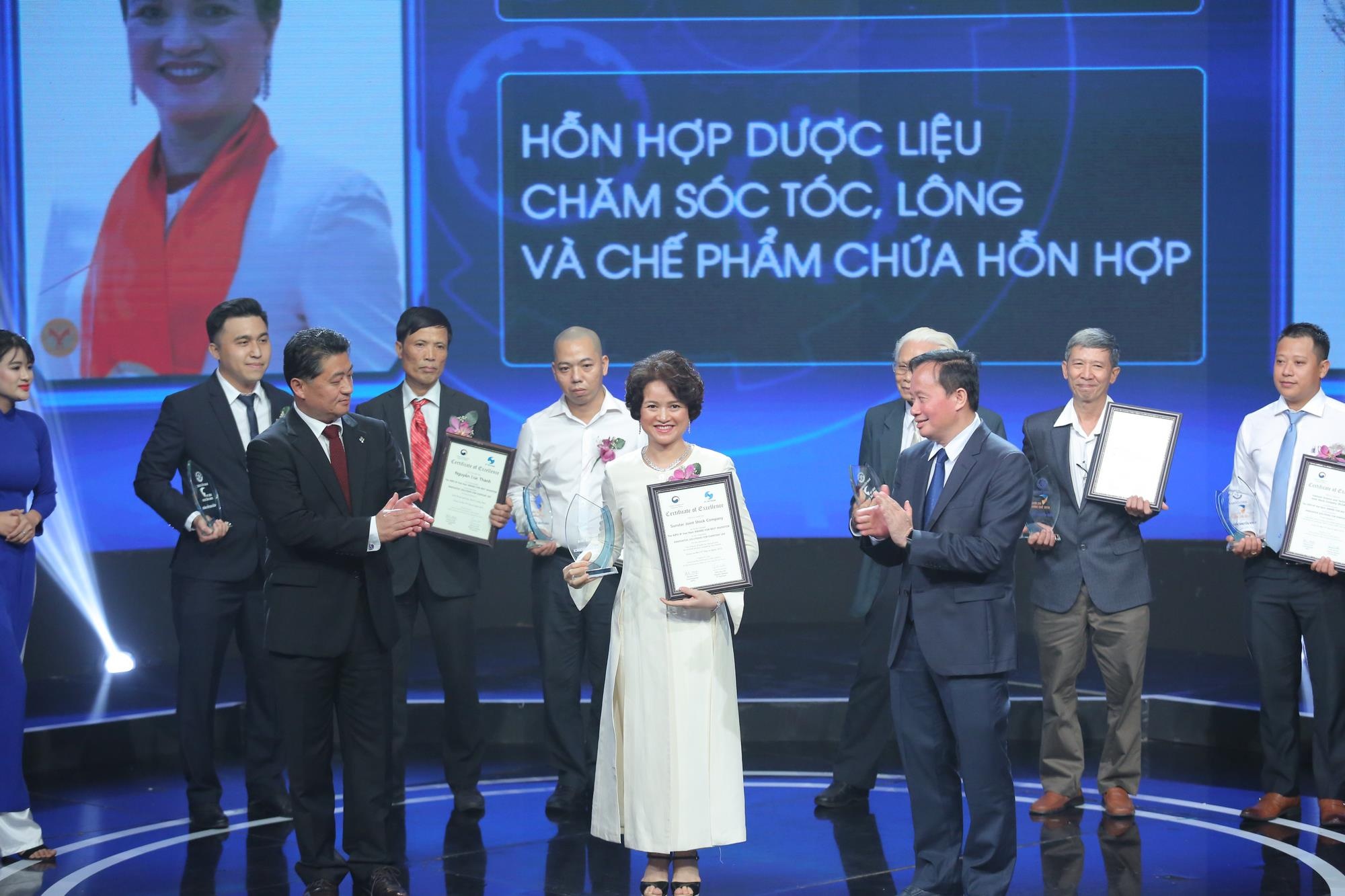 Sao Thai Duong anh 1