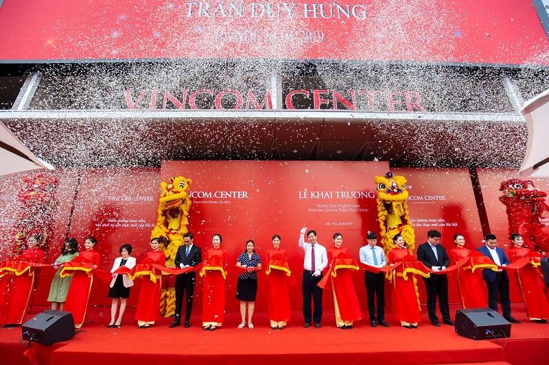 Khai truong Vincom dau tien tai quan Cau Giay, Ha Noi hinh anh