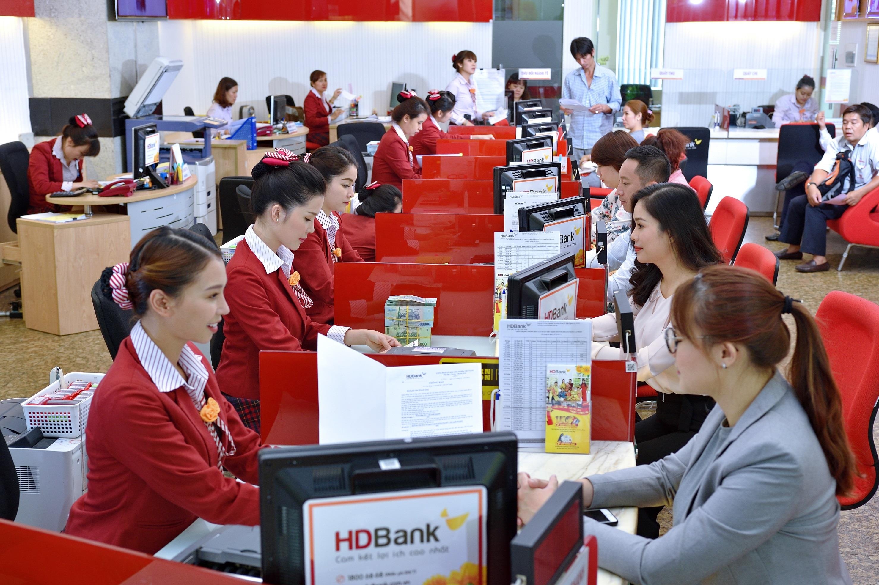 Loi nhuan HDBank vuot 1.100 ty dong trong quy I hinh anh