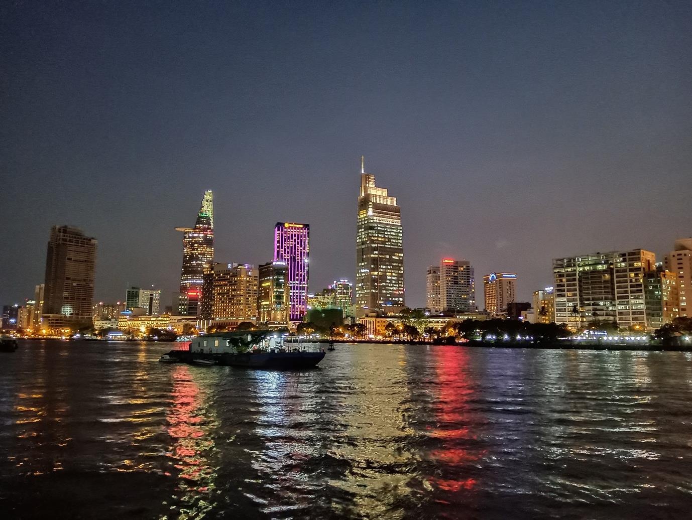 Nhung noi tron nong ly tuong vao buoi toi tai Sai Gon hinh anh