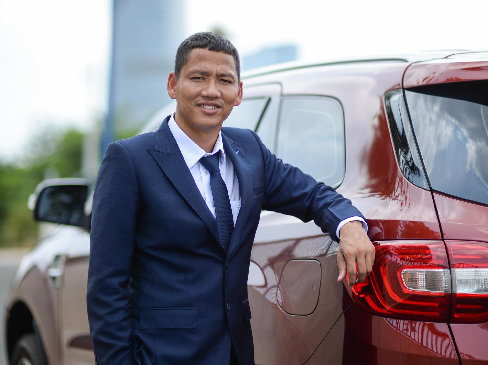 Anh Duc bat mi ve ban thang de doi o chung ket AFF Cup hinh anh