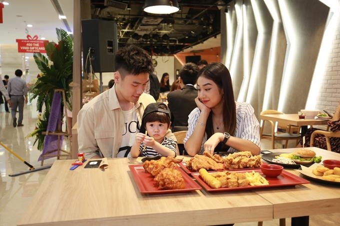 C.P. Five Star anh 6