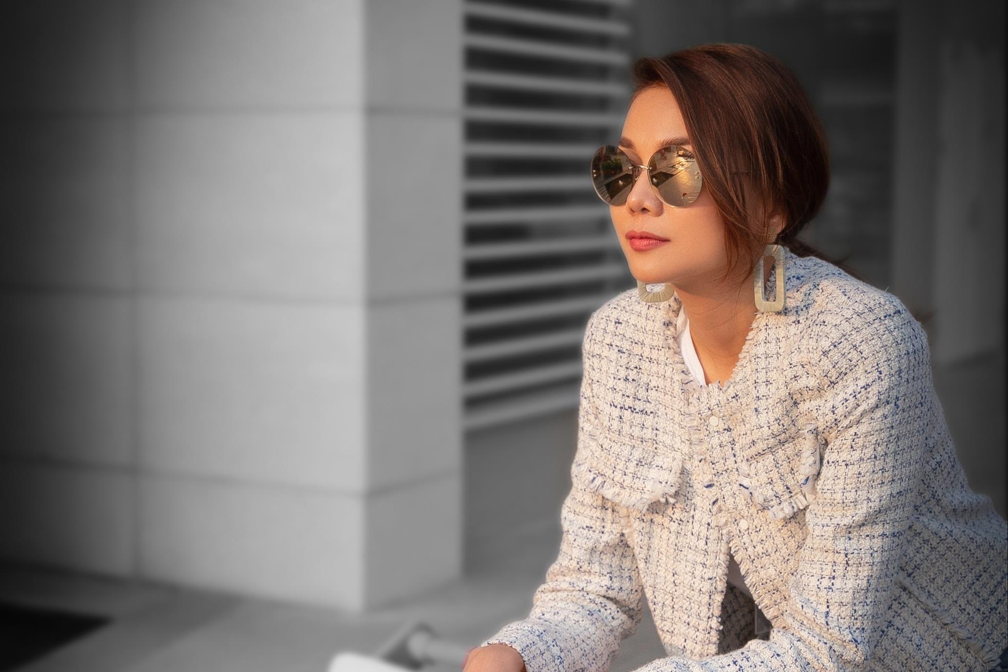 Thanh Hang, Lan Ngoc khoe OOTD ngay he voi trao luu diem anh doc dao hinh anh