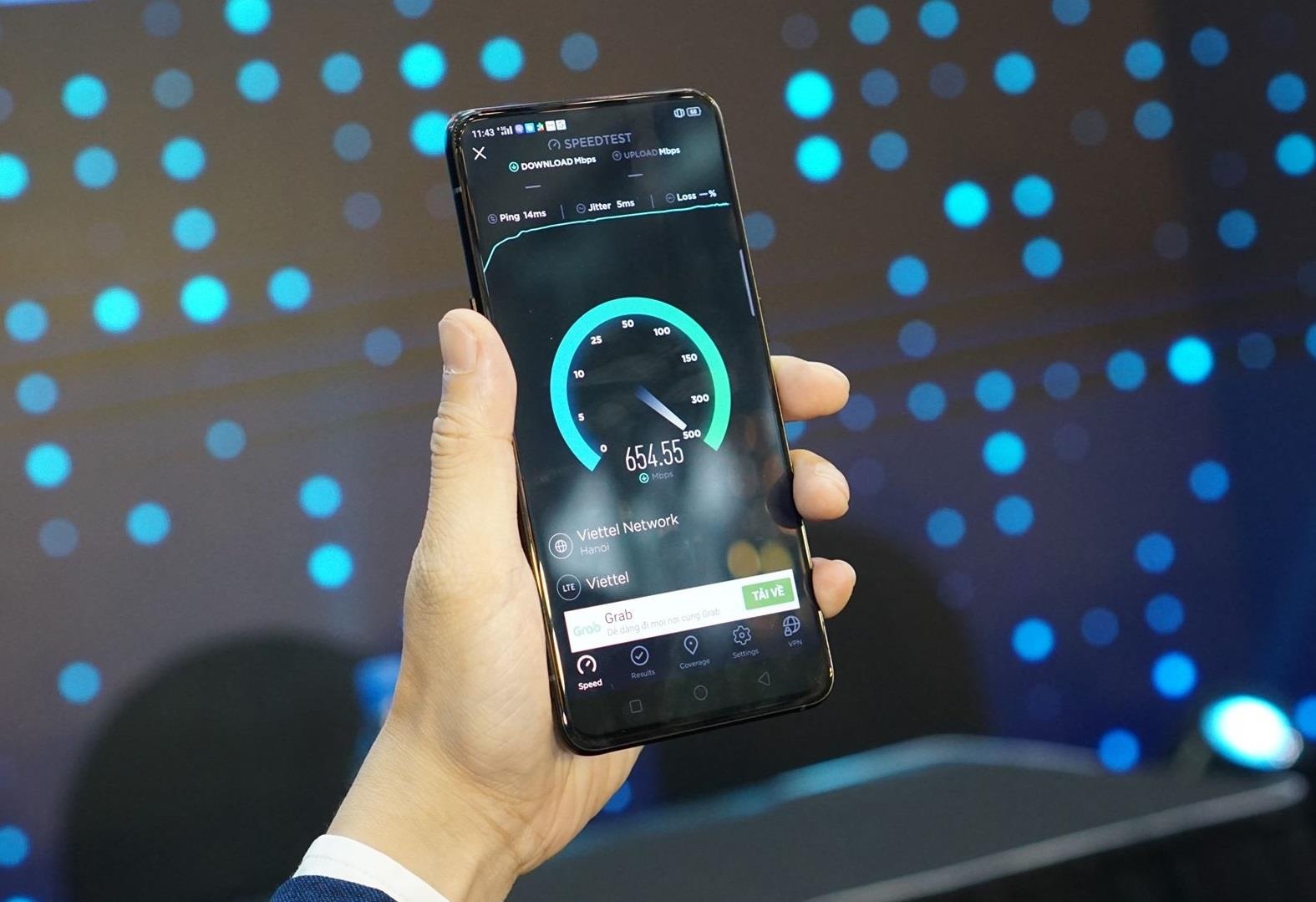 Cuoc goi 5G dau tien tai Viet Nam thuc hien tren Oppo Reno? hinh anh