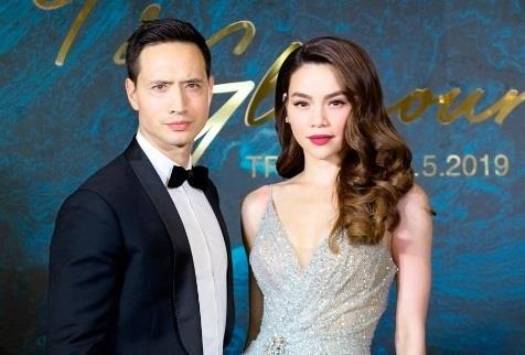 Ha Ho, Kim Ly sanh doi du tiec tai khach san tren cao hinh anh