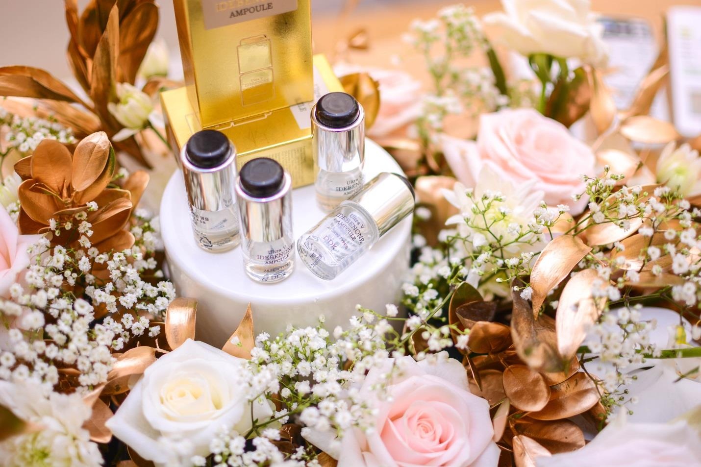 Tre hoa, duong trang da voi hoat chat idebenone hinh anh