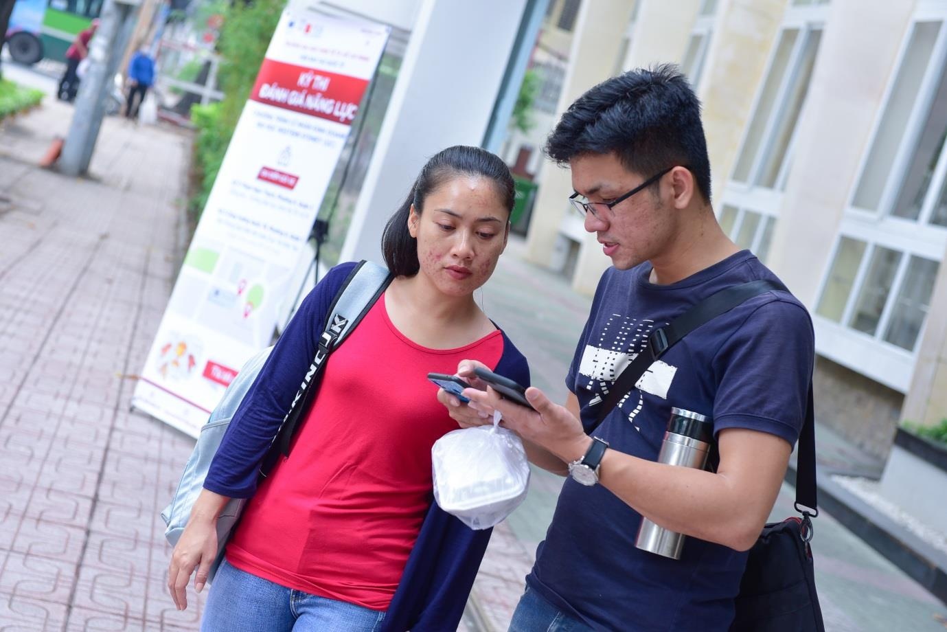 DH Kinh te TP.HCM anh 2