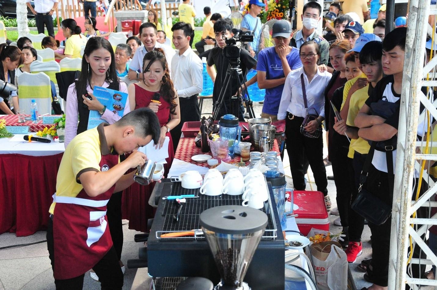 Le hoi Me Trang anh 2