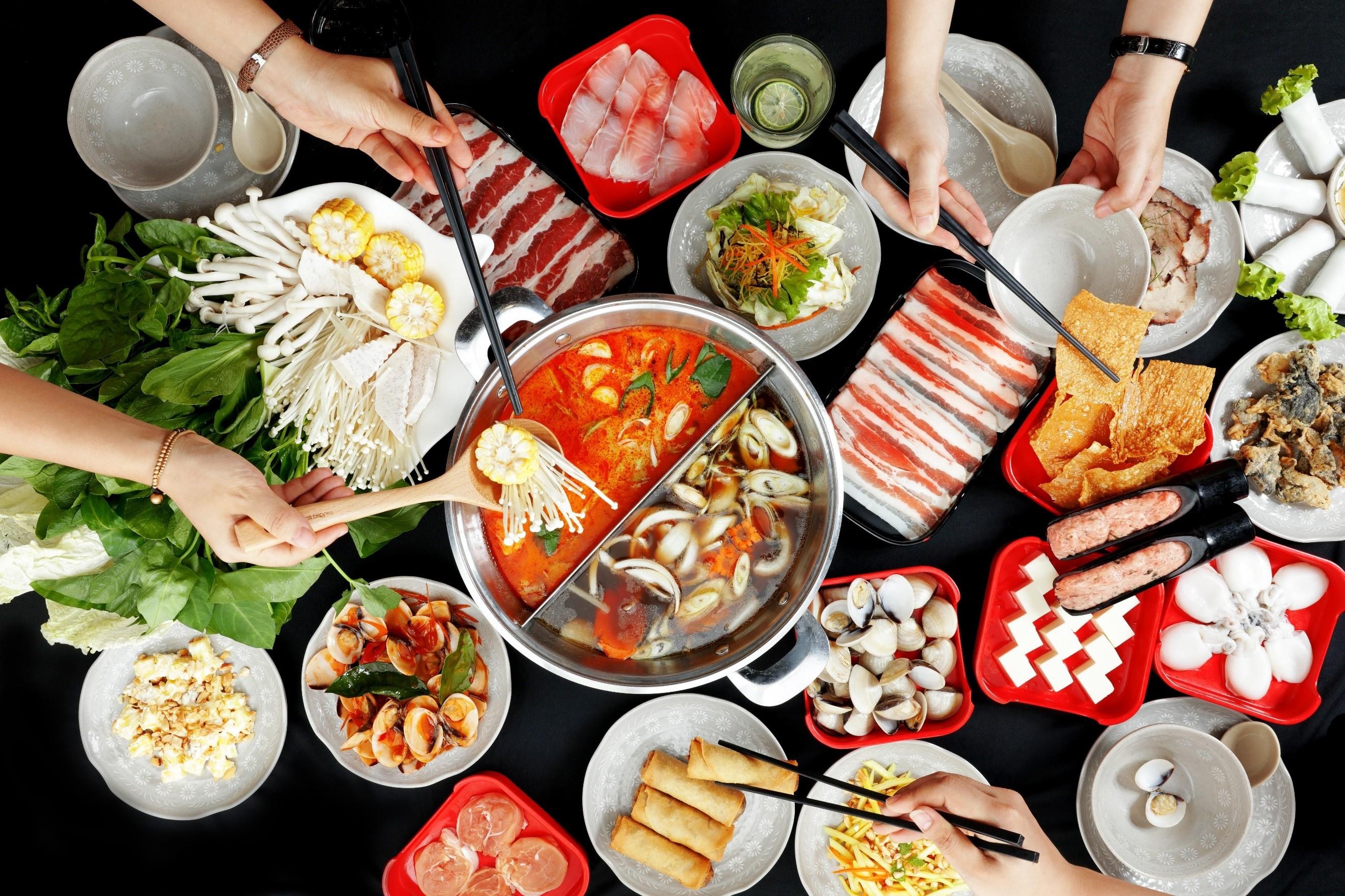 Thuong thuc buffet lau duoc nhieu tin do am thuc yeu thich hinh anh