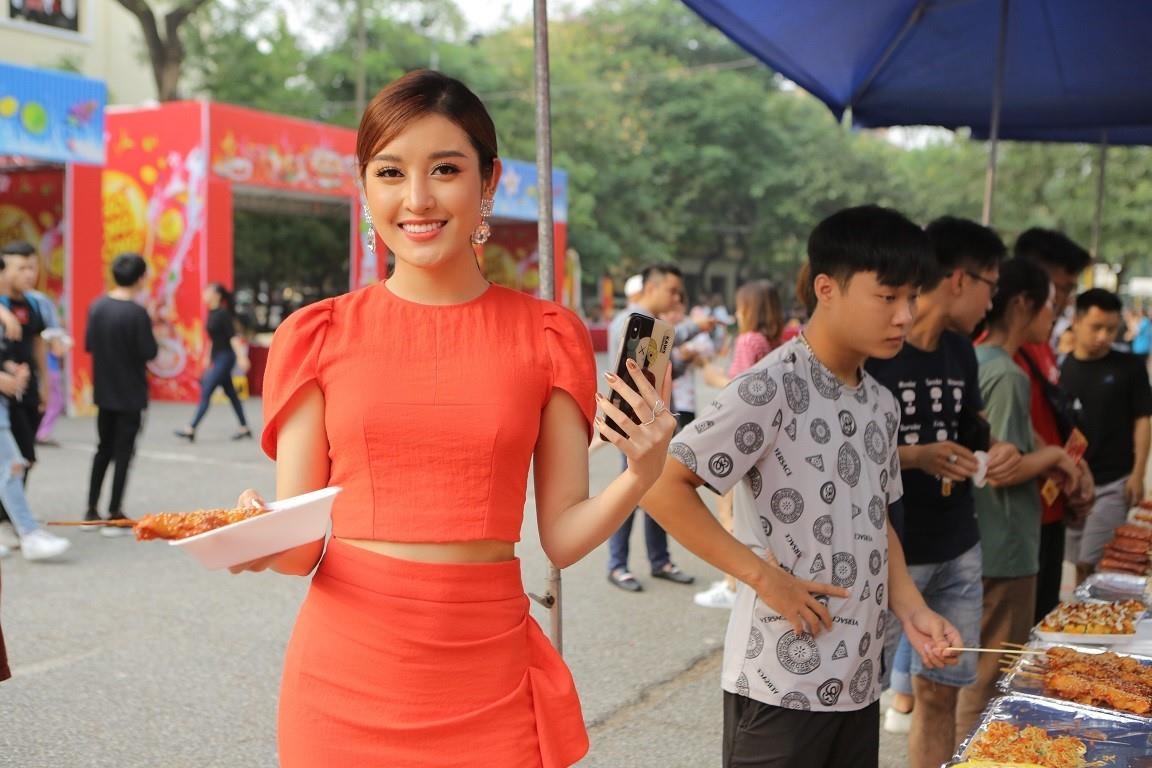 Pho hang nong,  Tra Dr Thanh,  ca si AMEE anh 8