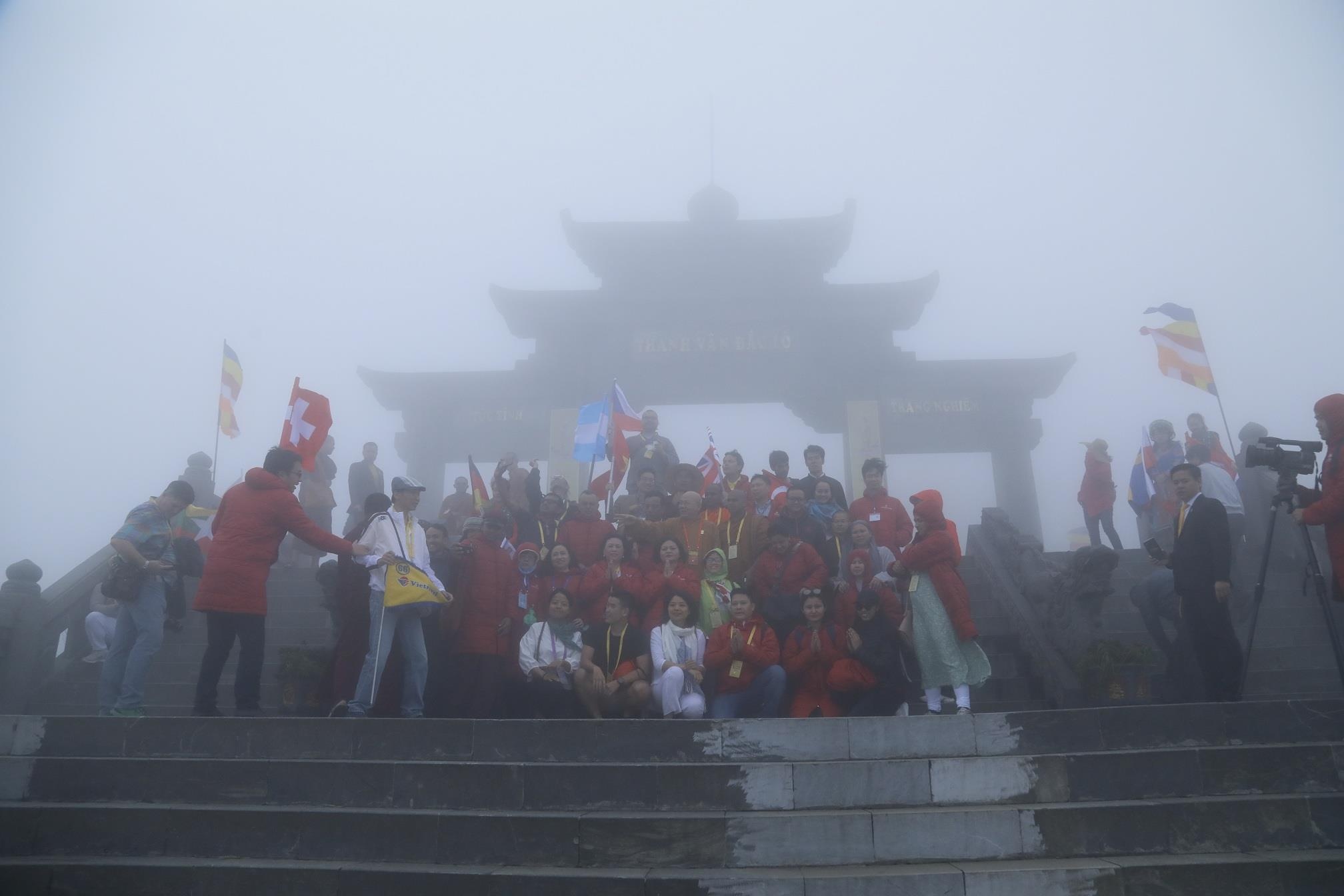 Fansipan,  Vesak anh 2