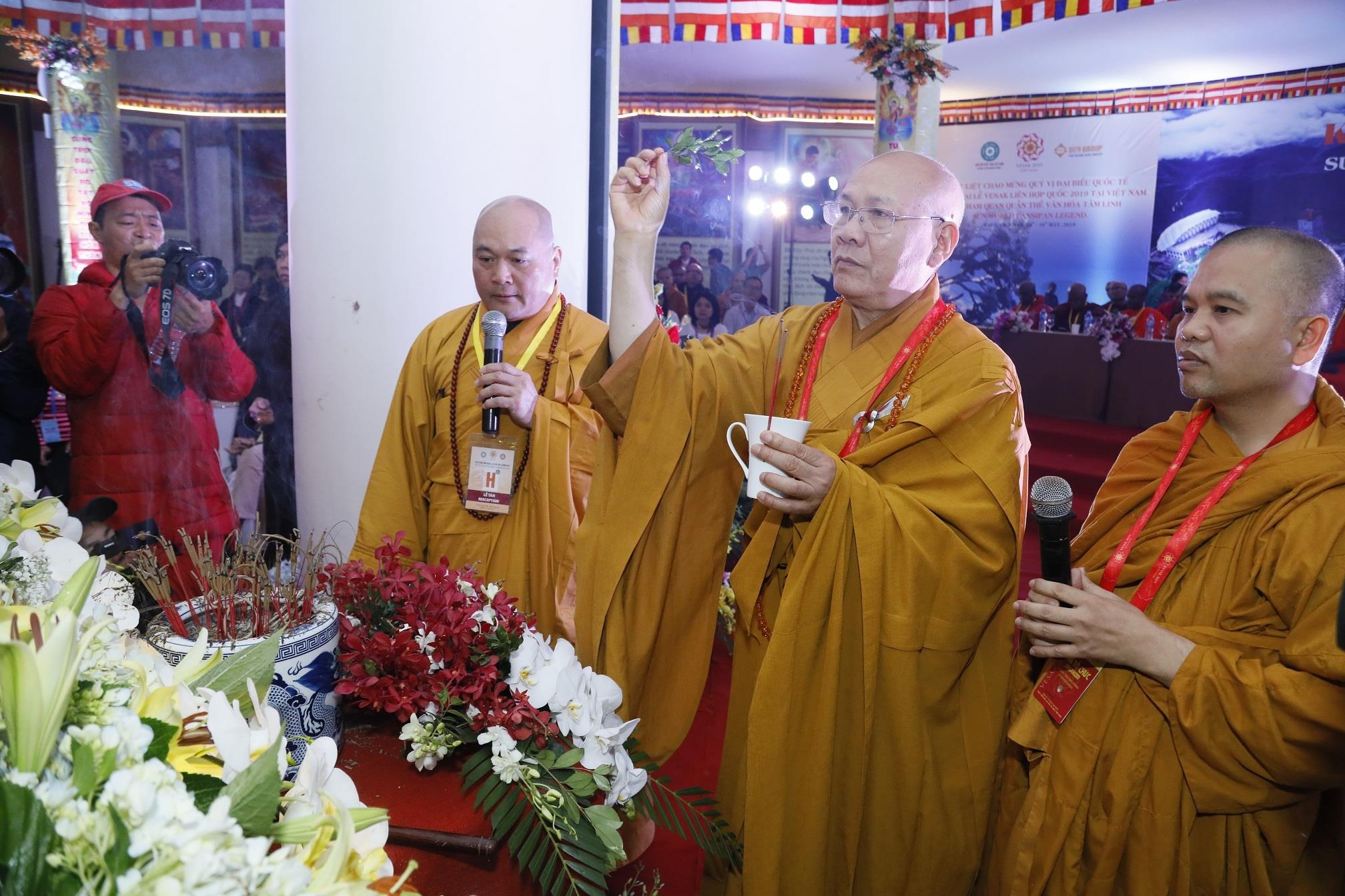 Fansipan,  Vesak anh 4