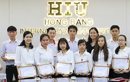 Co hoi nhan hoc bong toan phan nganh quan he quoc te tu HIU hinh anh